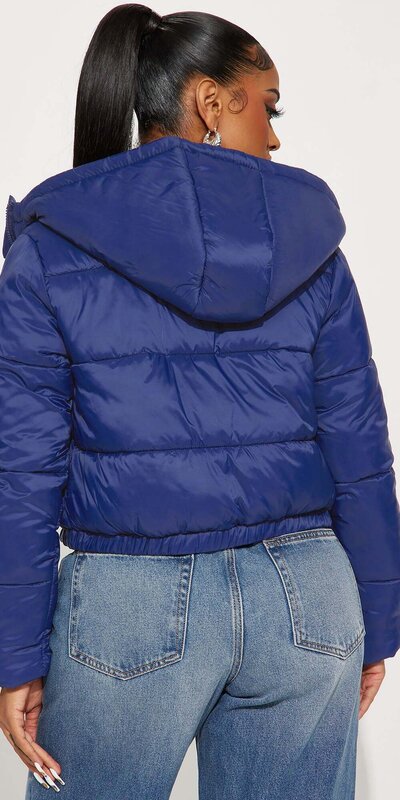 Luxusná tmavomodrá puffer bunda s kapucňou Tmavomodrá