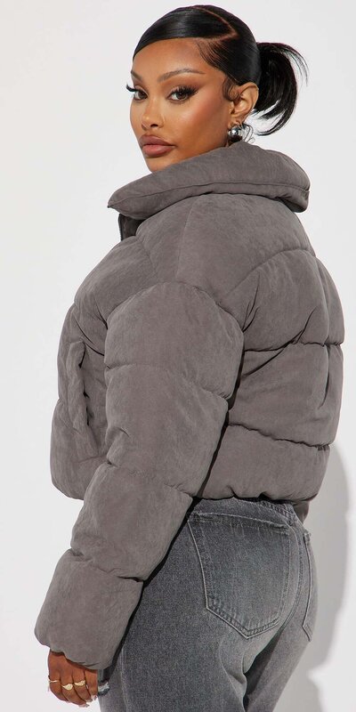 Luxusná sivá puffer bunda s kožušinovou podšívkou Šedá