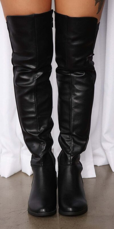 Čierne kožené mušketierky s kontrastným nylonom a nízkym podpätkom