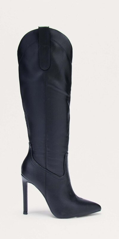 Čierne kovbojské čižmy po kolená s ihličkovým podpätkom - kožený vzhľad