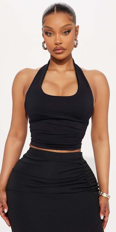 Čierny bezšvový crop top s viazaním okolo krku