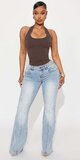 Hnedý halter top s odhaleným chrbtom