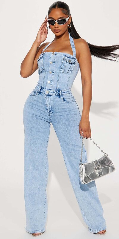 Džínsový overal na ramienka v svetlom odtieni