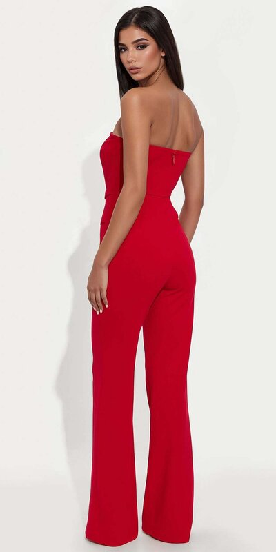 Červený overal bez ramienok so zlatým detailom