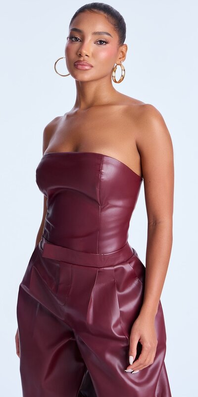 Bordový koženkový overal s blazerom