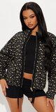 Čierna prešívaná kvetinová bunda v oversize strihu