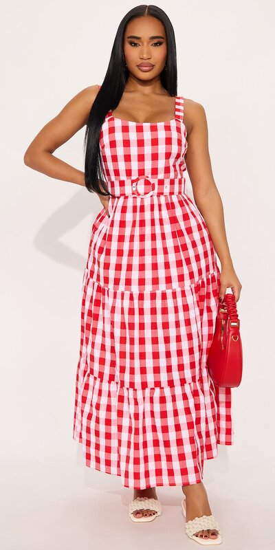 Červeno-biele kockované maxi šaty s opaskom a volánmi