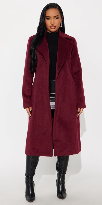 Bordový vlnený trenčkot s kožušinovým golierom