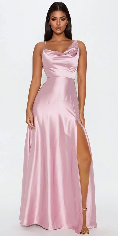 Saténové maxi šaty v odtieni mauve s asymetrickým výstrihom