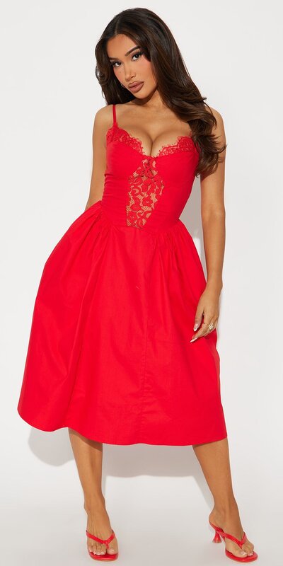 Červené midi šaty s čipkovým lemom a tenkými ramienkami