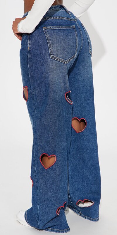 Modré široké rifle s vysokým pásom a srdiečkovým detailom