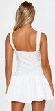 Biele popelínové mikro šaty s viazaním a štvorcovým výstrihom