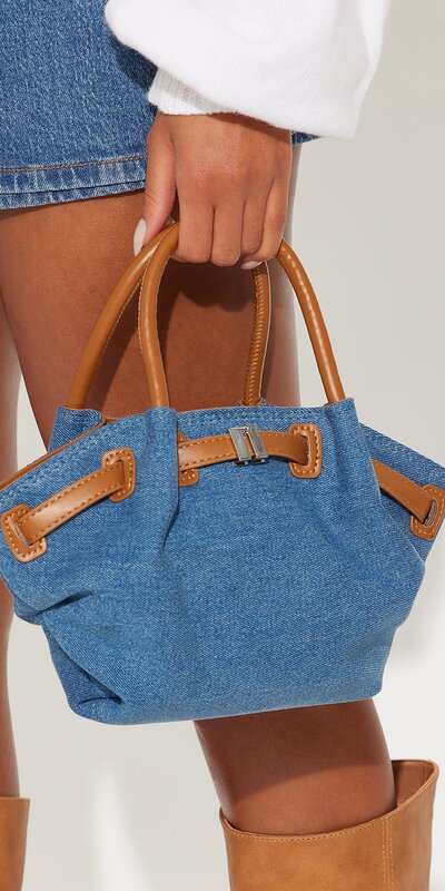 Rifľová satchel kabelka s voľným otvoreným dizajnom