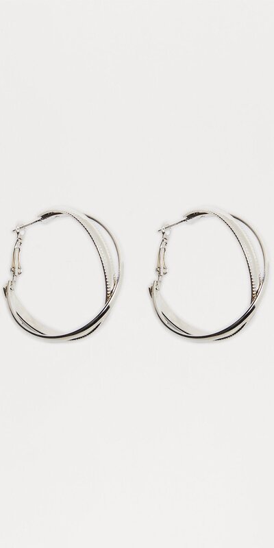 Strieborné abstraktné kruhové náušnice v lesklom prevedení