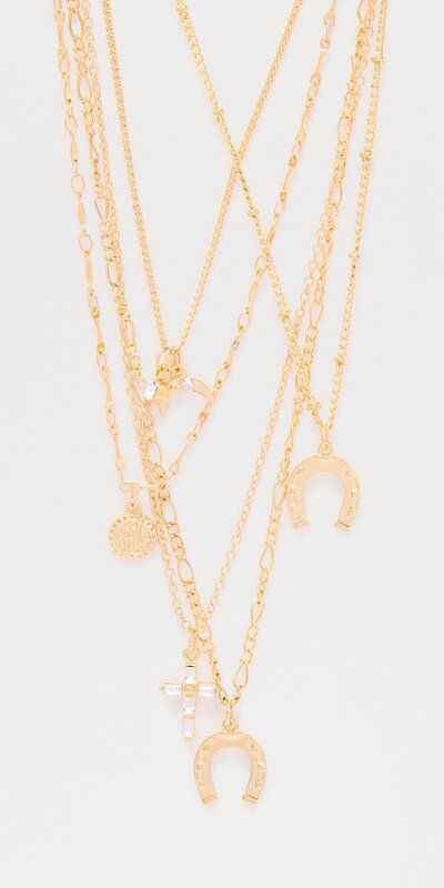 Zlatý vrstvený náhrdelník s jemnými príveskami