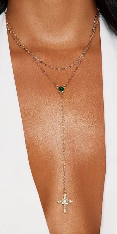 Zlatý vrstvený lariat náhrdelník s jemnými kamienkami