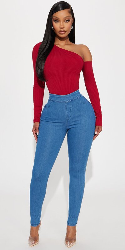 Bordové off-shoulder body s dlhými rukávmi