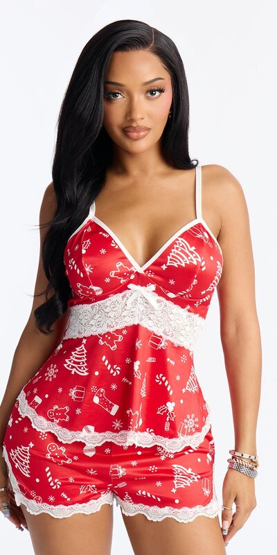 Sviatočná pyžamová súprava s čipkovým lemom v červenej farbe