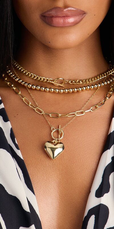 Zlatá vrstvená retiazka so srdiečkovým príveskom