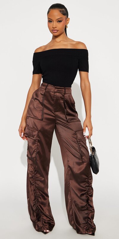 Široké cargo nohavice v čokoládovej farbe