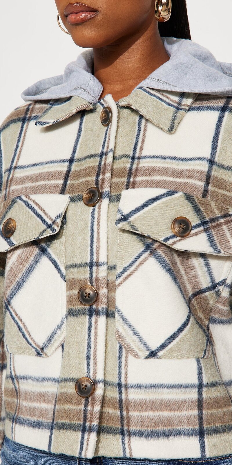 Kockovaná shacket bunda v hnedom prevedení