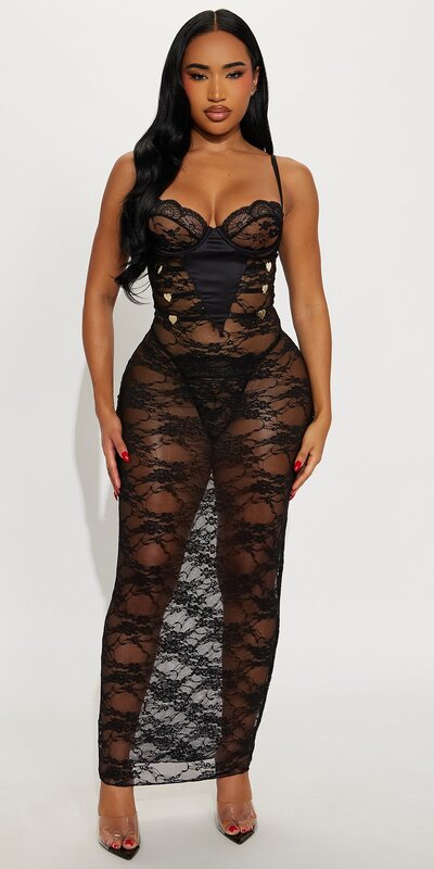 Čierne maxi šaty babydoll s čipkou