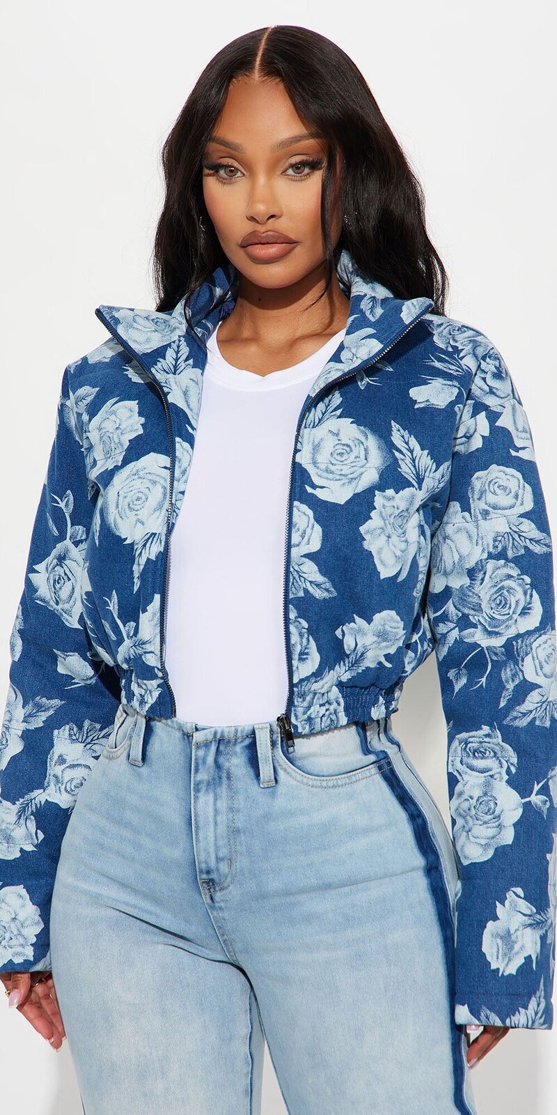 Krátka denim puffer bunda s ružovou potlačou v modrej farbe