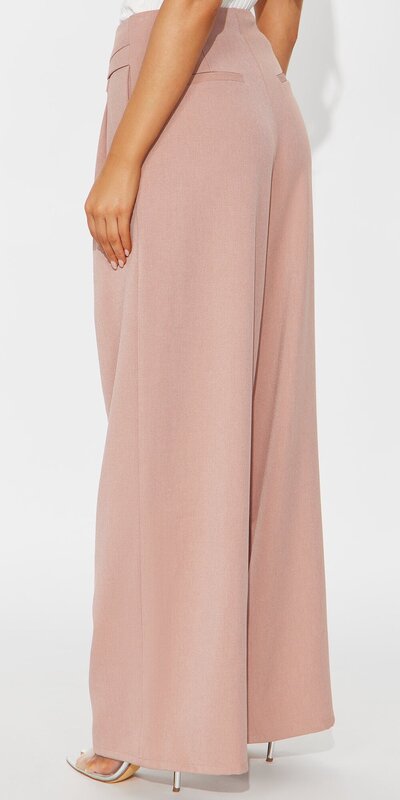 Luxusné nohavice so širokým strihom a vysokým pásom v ružovej farbe