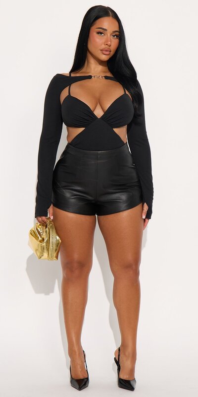 Dvojdielny set body s výrezmi a bolerkom s dlhým rukávom v čiernej farbe