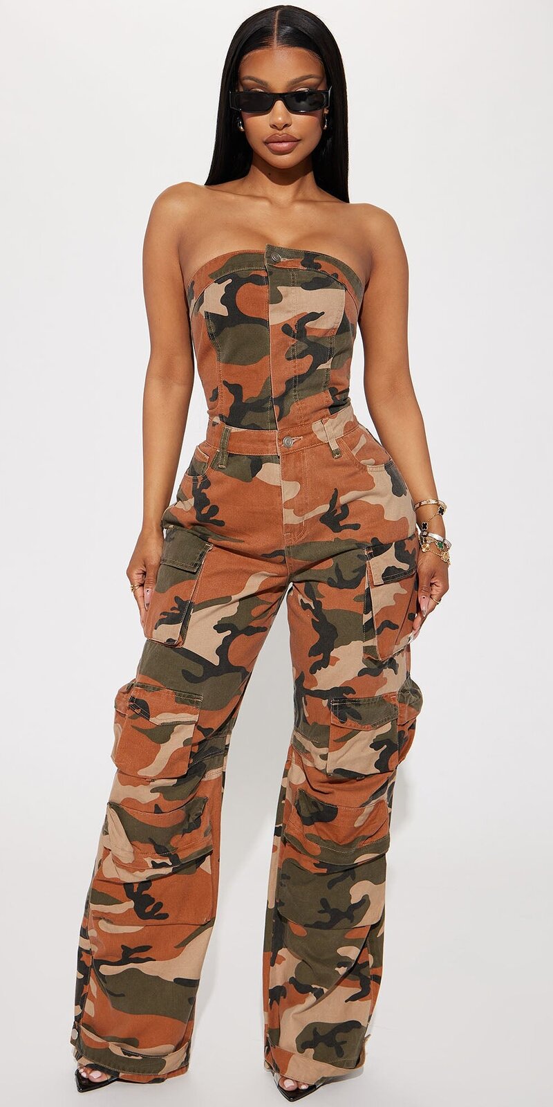 Cargo overal so širokými nohavicami v maskáčovej zelenej kombinácii