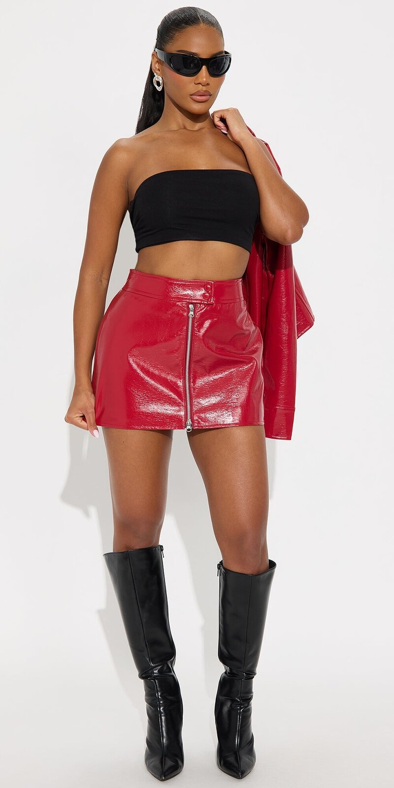 Mini sukňa s vysokým pásom a zipsovým zapínaním v červenej farbe