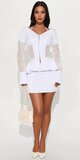 Set topu a mini sukne s háčkovaným detailom v bielej farbe
