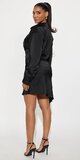 Saténové košeľové mini šaty s dlhým rukávom v čiernej farbe