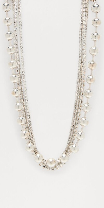 Vrstvený náhrdelník s kamienkovou retiazkou v striebornej farbe