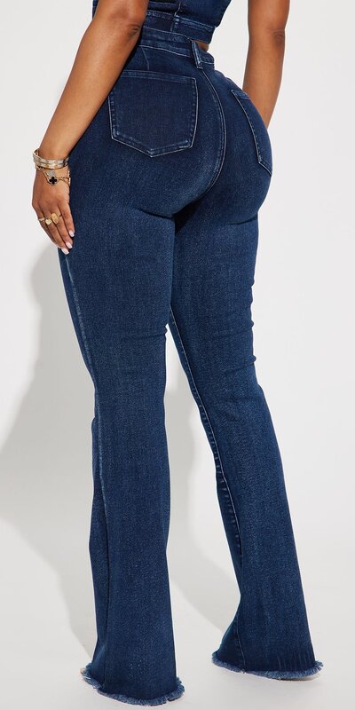 Rozšírené džínsy s vysokým pásom v modrej farbe