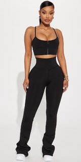 Čierne športové nohavice s vysokým pásom a kontrastným prešívaním Čierna