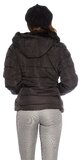 Krátka zimná bunda s čiernou podšívkou v kapucni Čierna