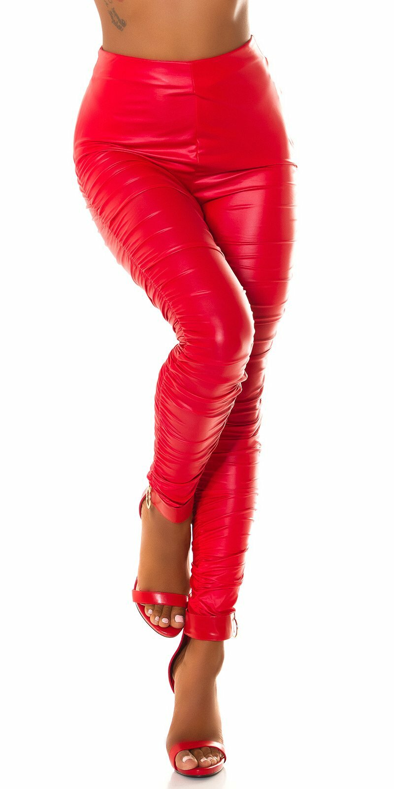 Vysoké wetlook nohavice nazberané Červená