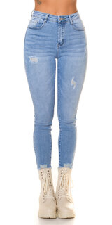 Priliehavé svetlé džíny s vysokým pásom